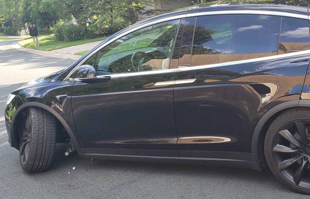 Tesla Model X roue 1