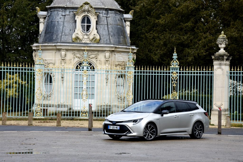toyota corolla ts hybride 2