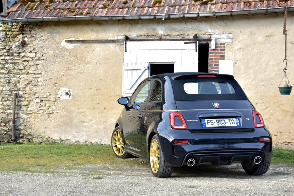 Essai Abarth 595 Scorpioneoro : une édition limitée et plutôt pimentée ! abarth 595 scorpioneoro 8