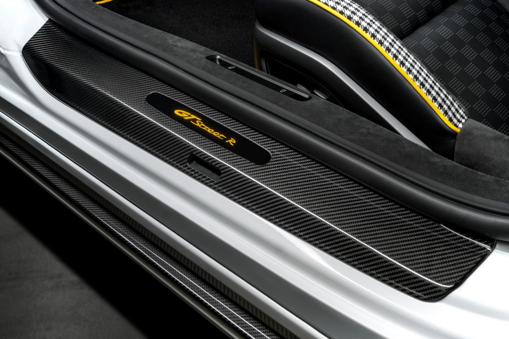 2021 TECHART GTstreet R 28