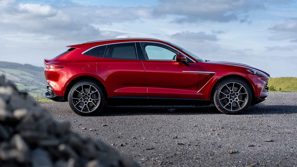 Aston Martin DBX 3