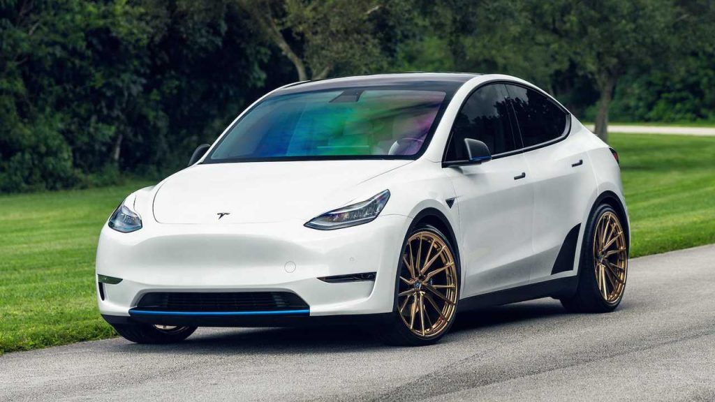Tesla Model Y 2