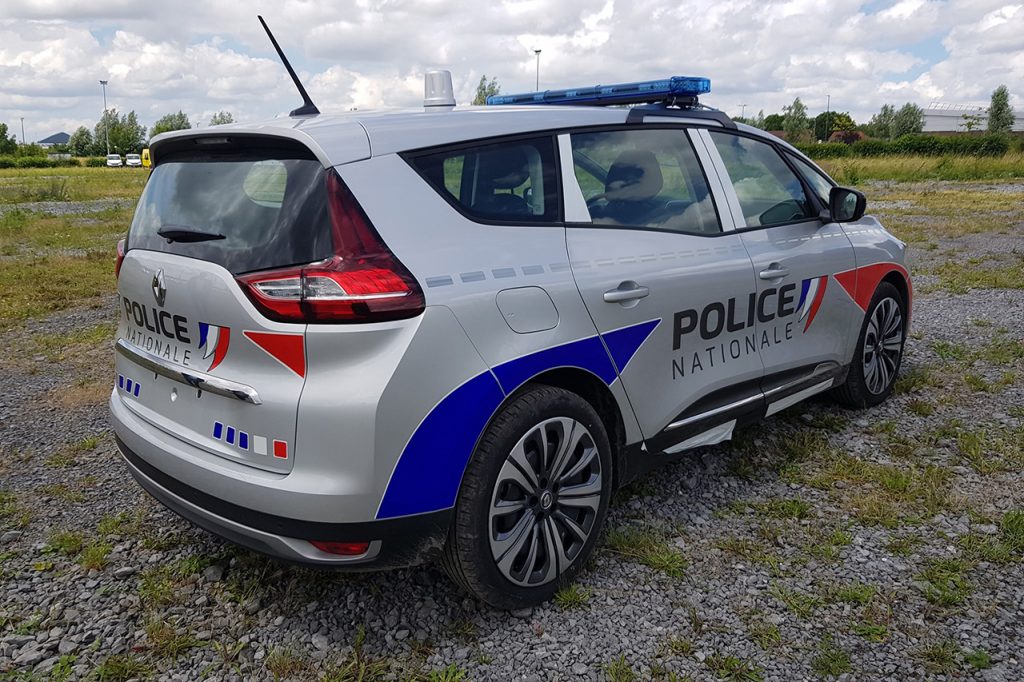 Voici les nouveaux Renault Grand Scénic pour la Police Nationale Durisotti Renault Grand Scenic Police Nationale 2