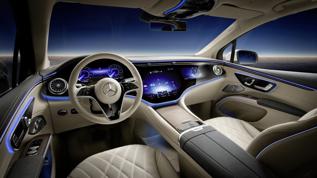mercedes eqs suv 8