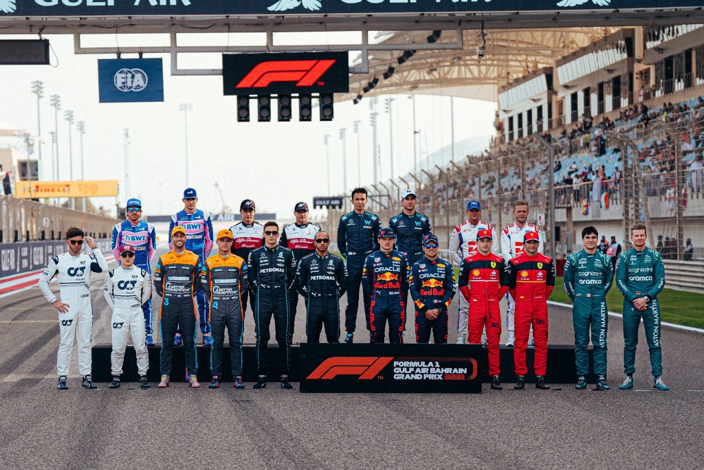 Photo de classe F1 des 20 pilotes 2022