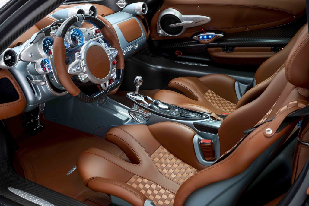 Pagani dévoile son modèle ultra limité, la Huayra Codalunga Interno MOD copia 1