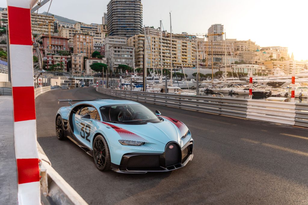 bugatti chiron 6