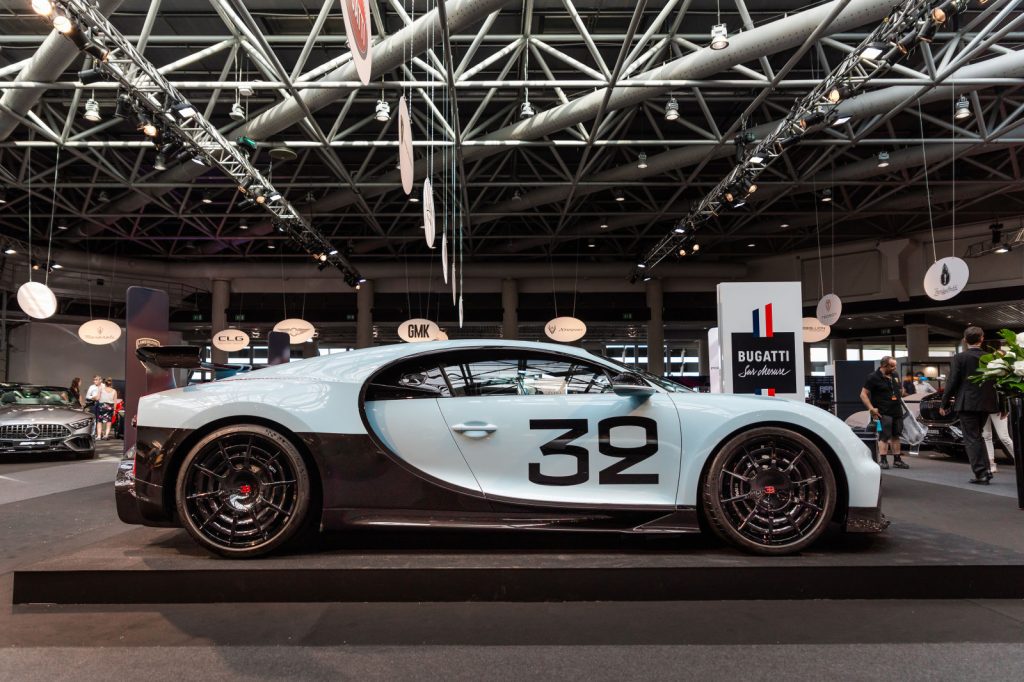 bugatti chiron 7