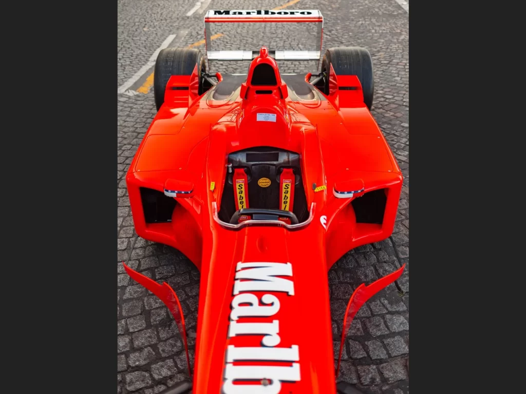 Ferrari F300 Schumacher 10