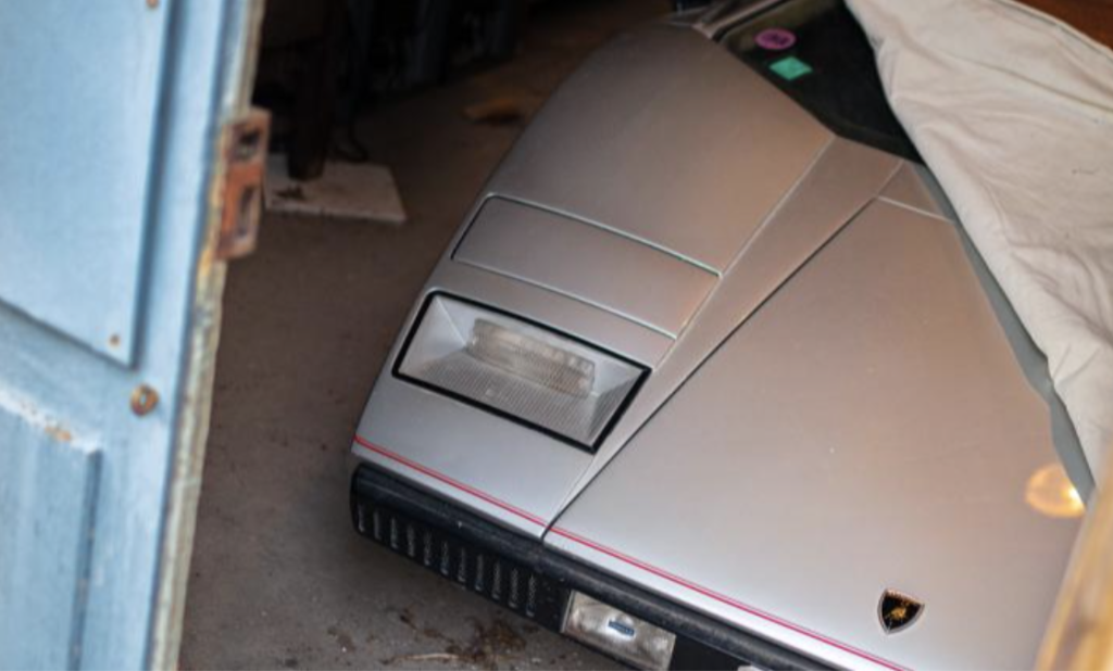lamborghini countach