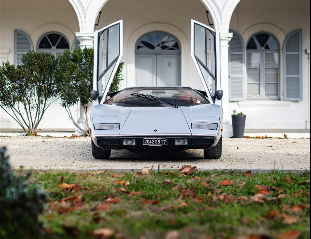 lamborghini countach 2