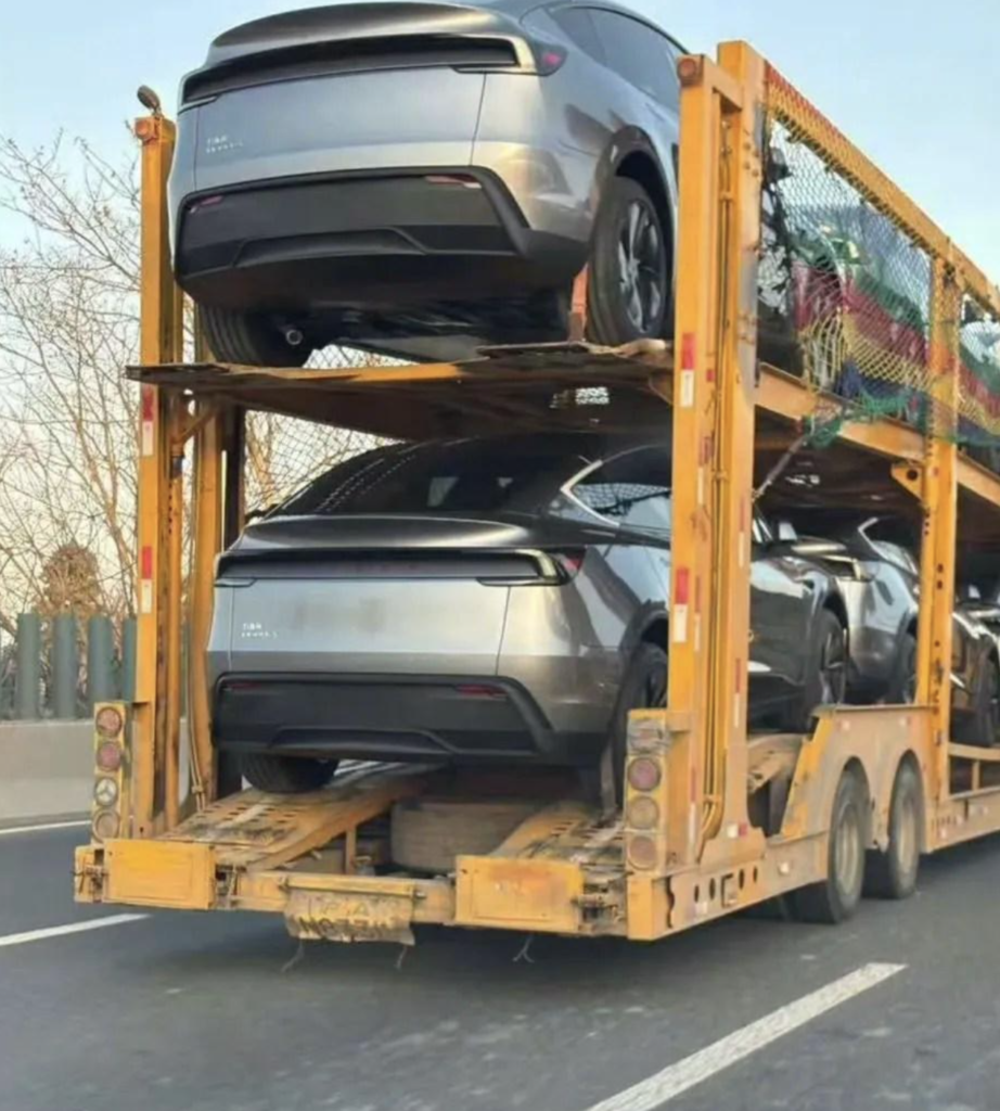 Les premiers Tesla Model Y Juniper prêts à être livrés : voici les images depuis la Gigafactory en Chine tesla model y juniper