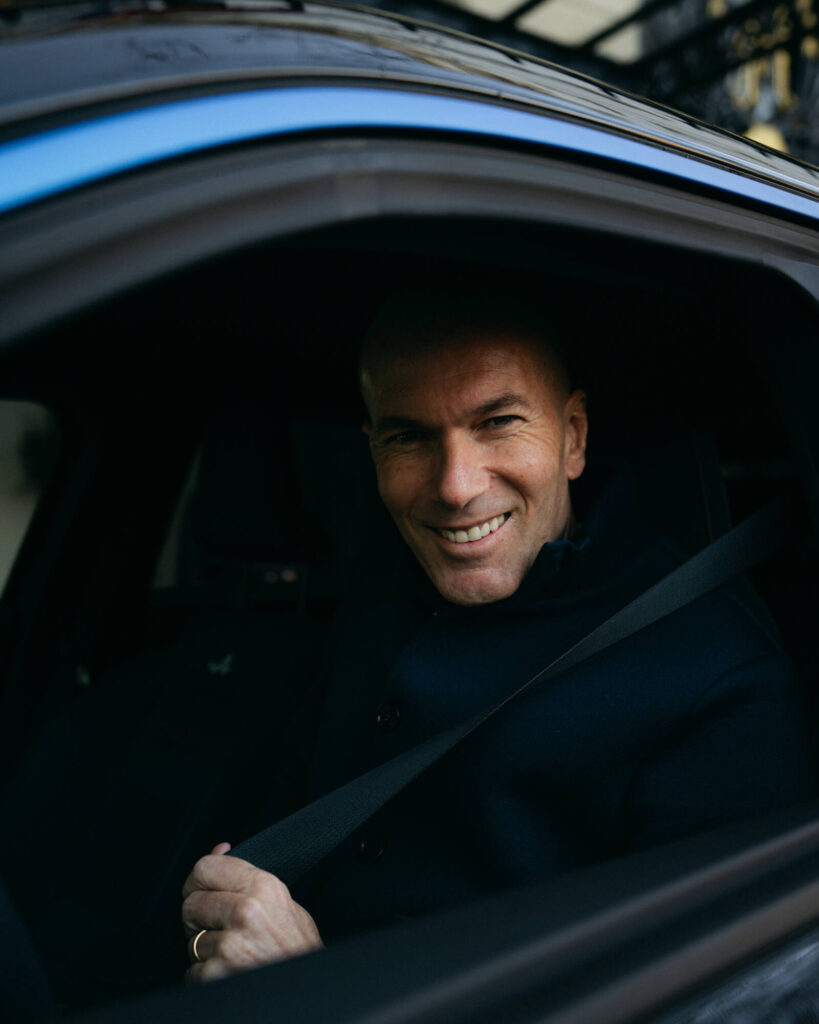 "Elle est assez incroyable" : Zinedine Zidane séduit par l’Alpine A290 Alpine A290 Zidane