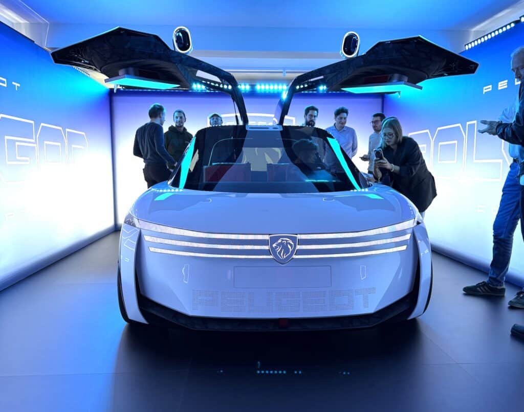 Design façon 205 T16, volant steer-by-wire… On est monté à bord du Peugeot Polygon Concept, ce showcar qui annonce la future 208 Peugeot Polygon Concept