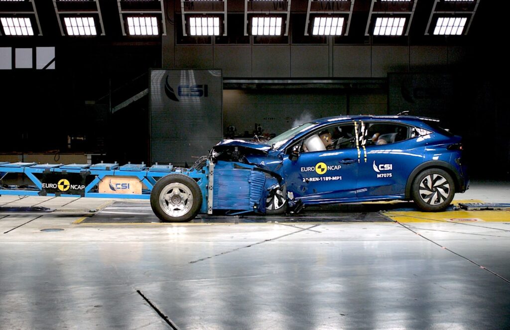 Crash tests Euro NCAP 2025 : la Renault Clio 6 et l'Alpine A390 déçoivent, voici les notes finales Renault Clio 6 Euro NCAP