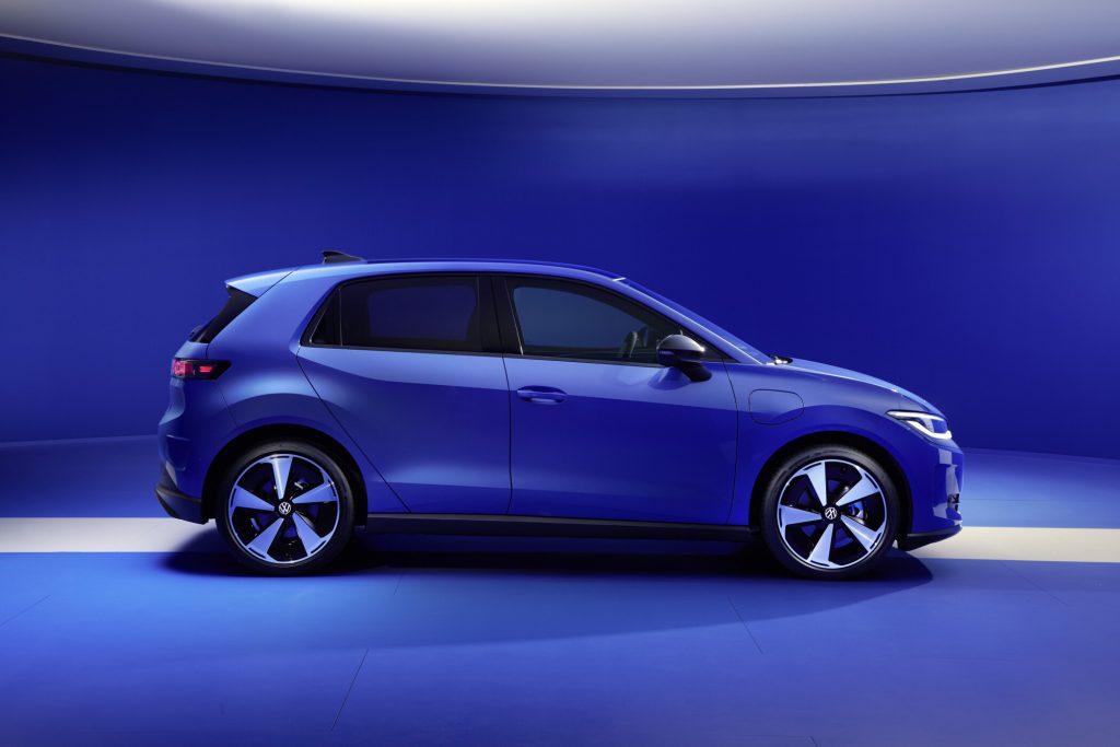 Plus de 450 km d'autonomie, moins de 25 000 €… Comment la nouvelle Volkswagen ID.Polo (2026) compte détrôner la Renault 5 électrique ? Volkswagen ID.Polo 2026