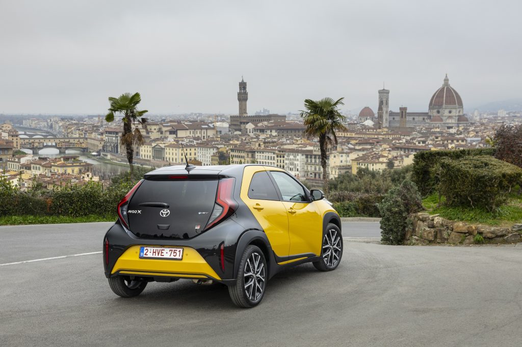 Essai Toyota Aygo X Hybride 2026 : plus puissante et ultra-sobre, la petite citadine qu'il faut absolument acheter ? Essai Toyota Aygo X Hybride 2026
