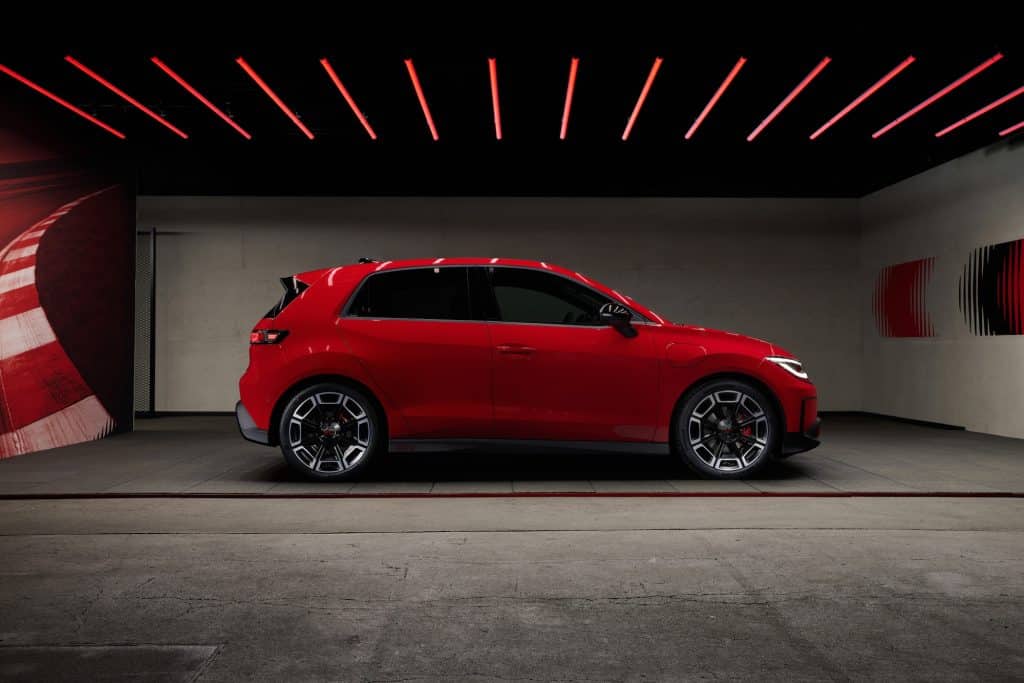Un look rétro, plus de 220 ch électriques... La nouvelle Volkswagen ID. Polo GTI (2026) marque la fin d'une époque Nouvelle Volkswagen ID. Polo GTI 2026 électrique